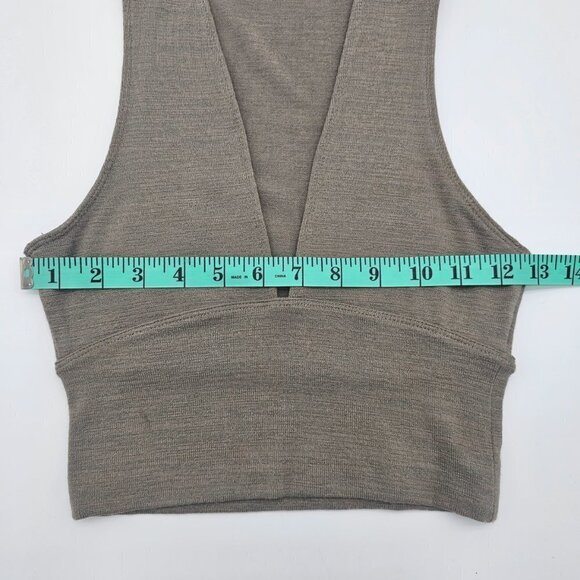 Aritzia Wilfred Free Valeria Deep V-Neck Top XS, Taupe - Picture 7 of 11